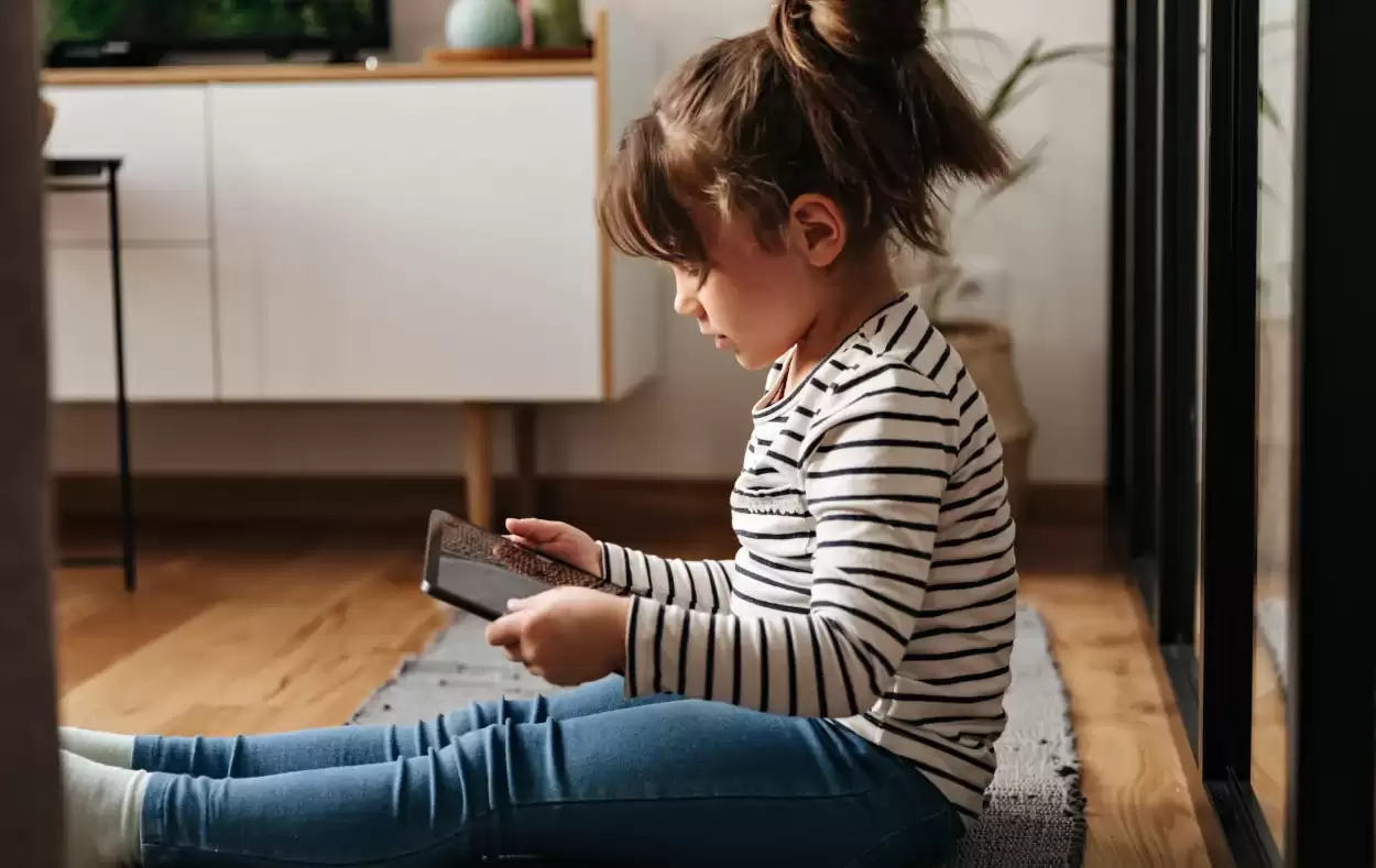 Smartphones: las razones por las cuáles no deberíamos dejárselos a los niños